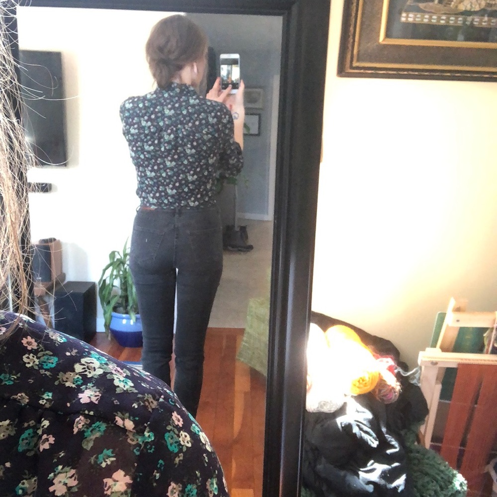 Floral button down - Picture 4 of 7